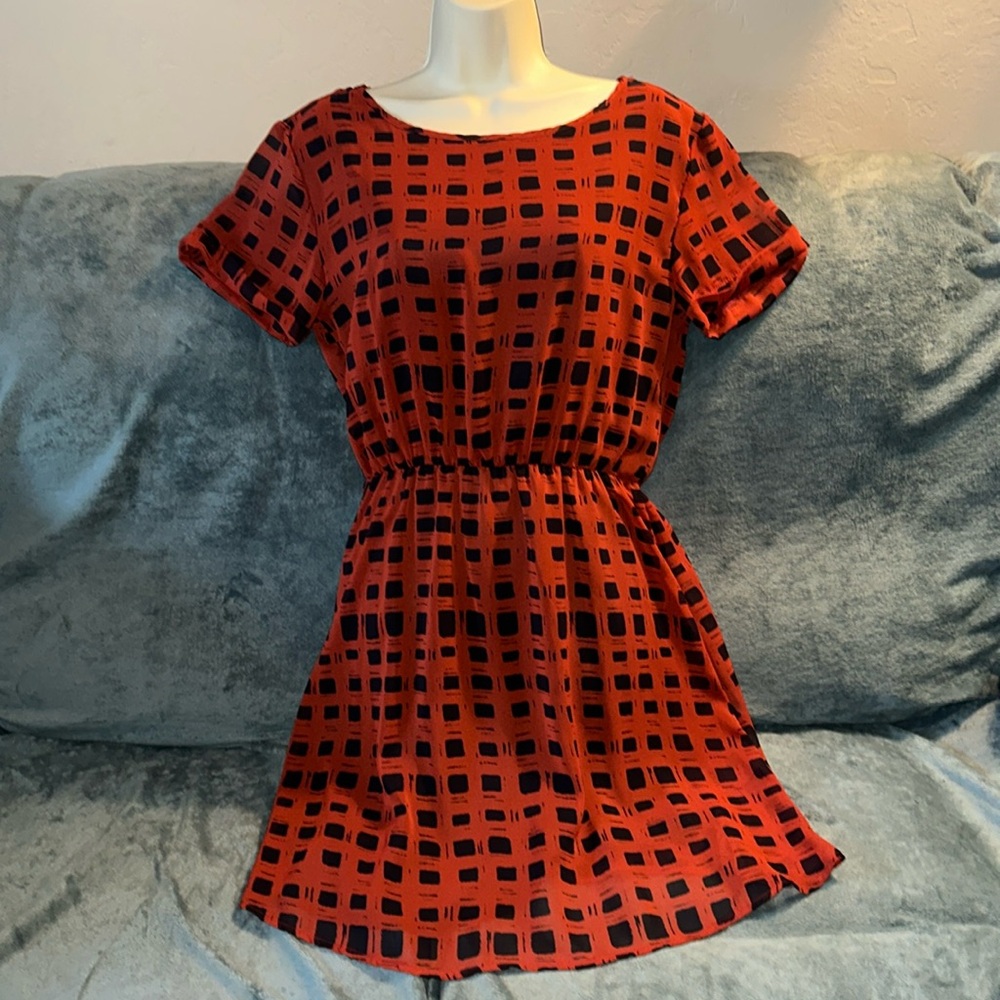 Dee Elle size medium orange/red and black stretchy dress